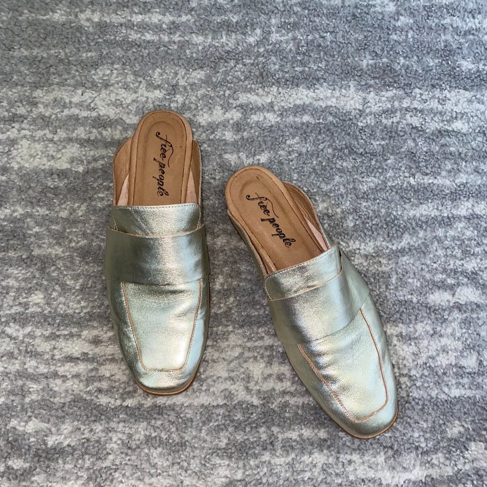 New Free People Gold mules
